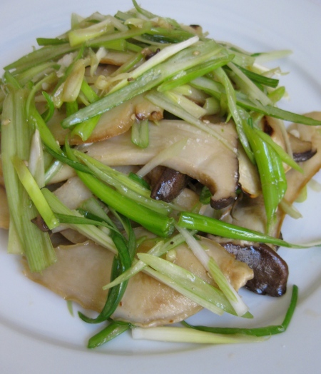 King oyster mushrooms tossed with shredded scallions--a big hit with the Koreans!